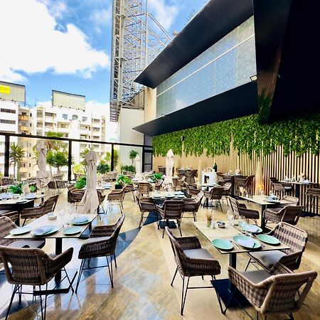 Kenzi Tower Hotel Casablanca Exterior foto The Terrace