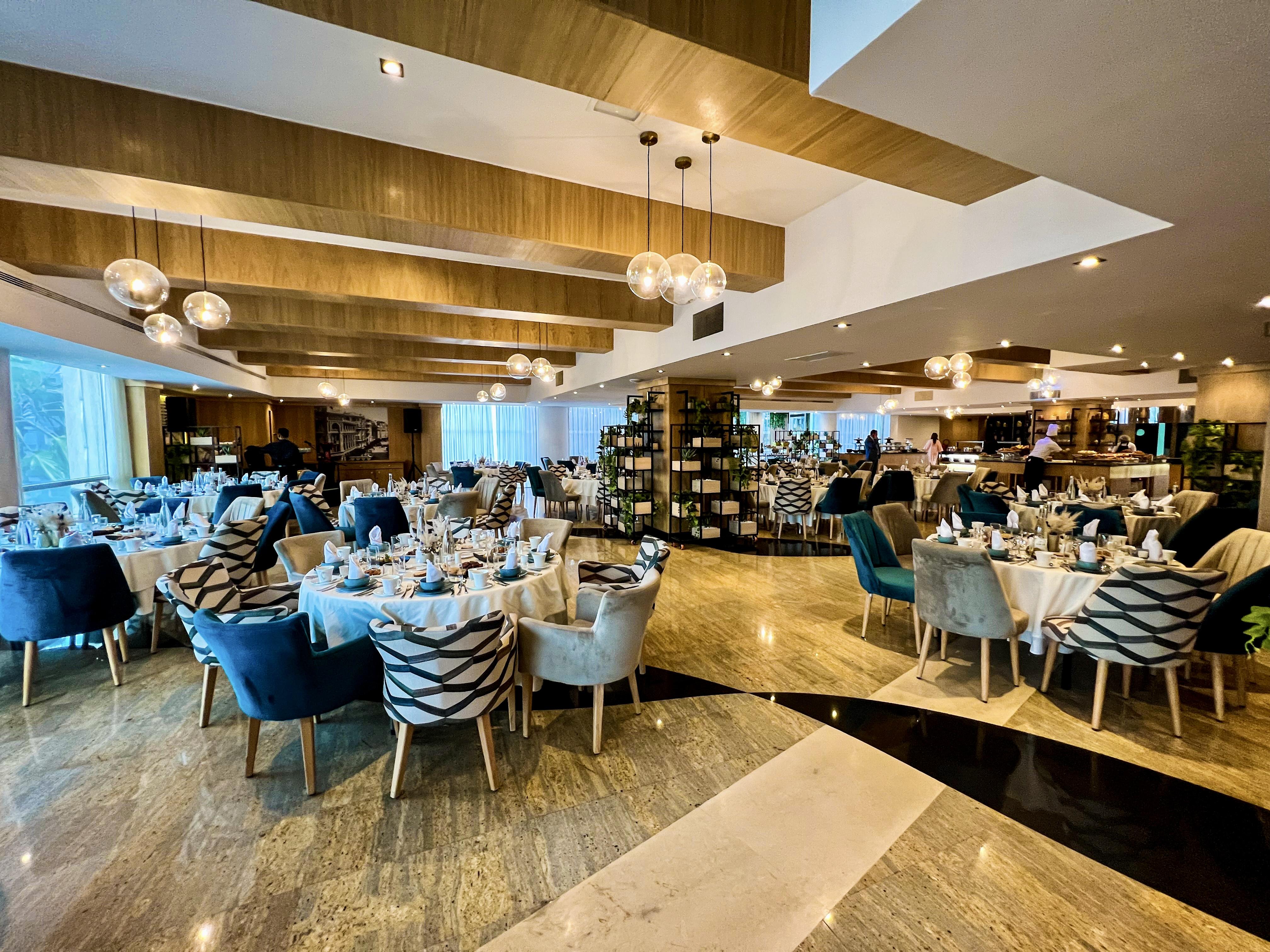 Kenzi Tower Hotel Casablanca Exterior foto The restaurant